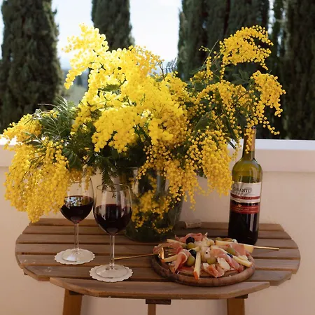 Il Giardino Di Cristina - A Literary In Chianti