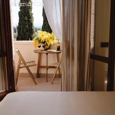 Il Giardino Di Cristina - A Literary In Chianti Frühstückspension 3*