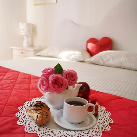 Frühstückspension Il Giardino Di Cristina - A Literary In Chianti 3*