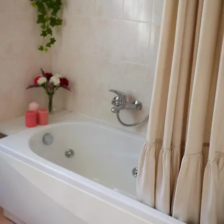 Frühstückspension Il Giardino Di Cristina - A Literary In Chianti